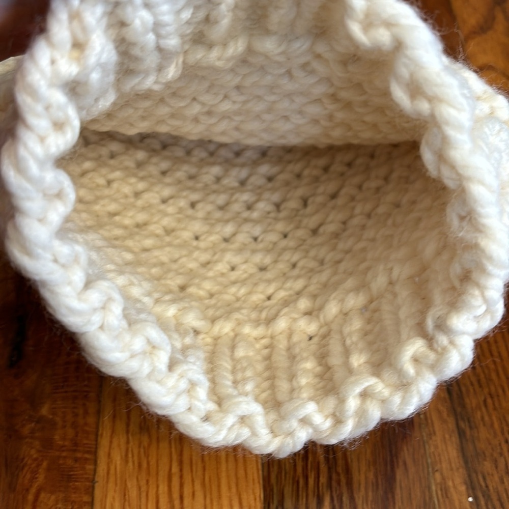 NEW Handmade Chunky Knit off white cream Wool Acrylic Blend Slouchy Beanie hat - Picture 4 of 4